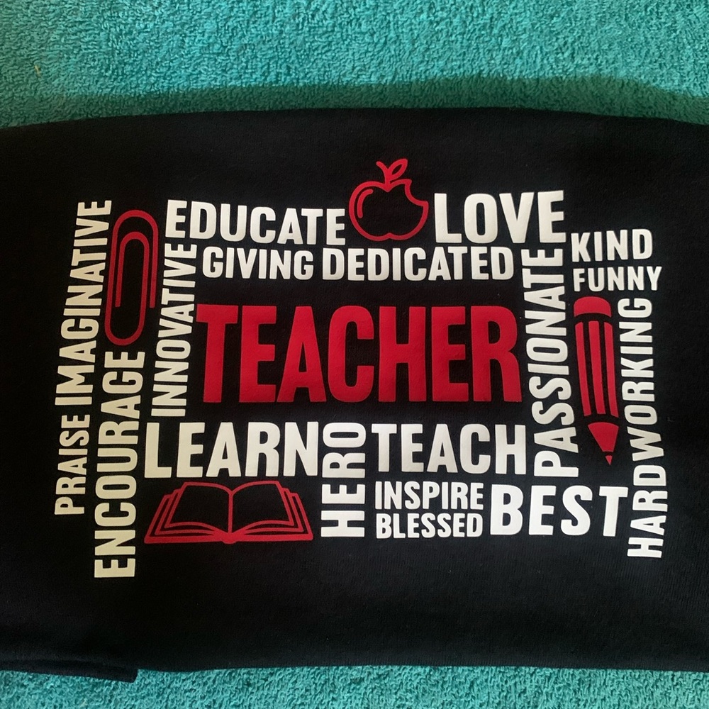 For all the teachers, this is one nice tee to have